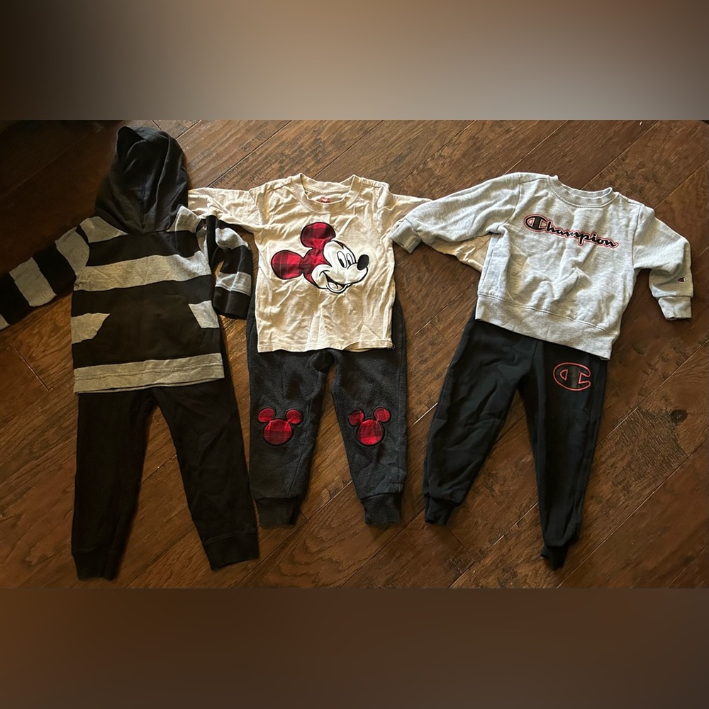 Set of three long sleeve boy outfits size 3T